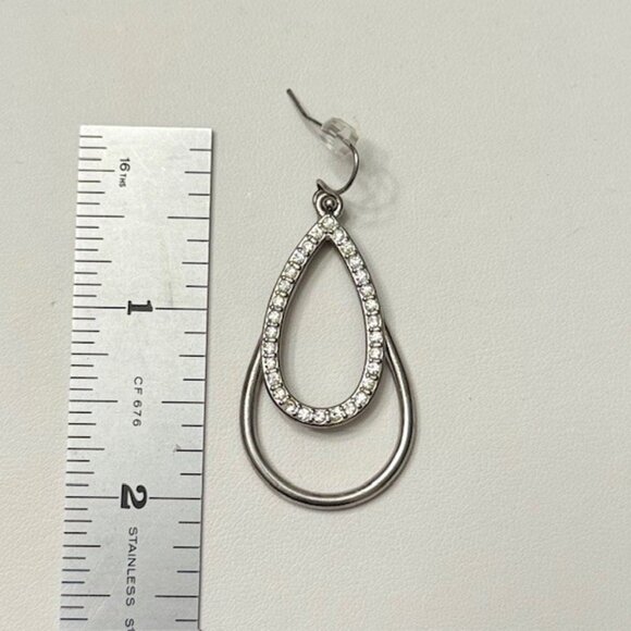 Lia Sophia "RENDEZVOUS" Earrings - Picture 5 of 7